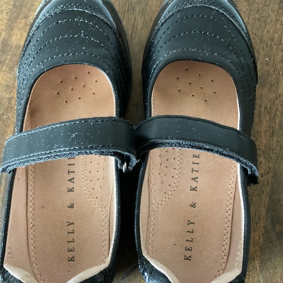 Girls Black Flats Kellie and Katie - Picture 5 of 5